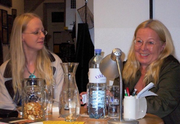 Nora Miedler und Edith Kneifl
